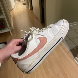 Nike Court Legacy Sneakers